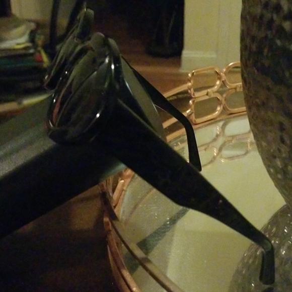 Sunglasses - Picture 2 of 5